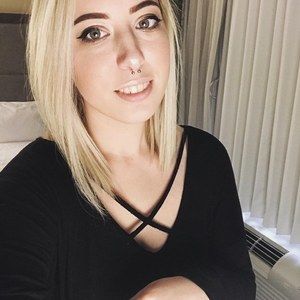 Meet your Posher, Avie